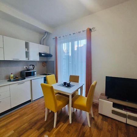 Apartment Dora Cetinje Luaran gambar